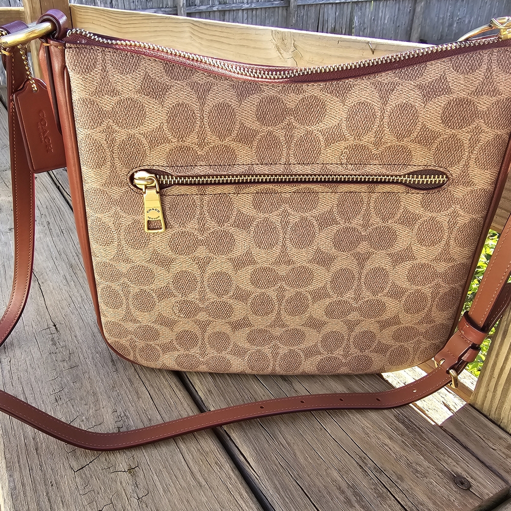 COACH -  Chaise Crossbody In Signature Canvas - Picture 4 of 12
